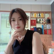 方姐🎙️🌹（晚上6.30直播）抖音达人头像