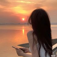 月月（单身）抖音达人头像