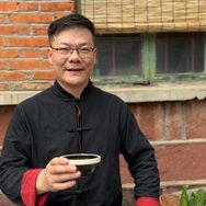 大伟整两杯抖音达人头像