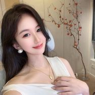 思妍✈️抖音达人头像