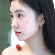 万万💃抖音达人头像