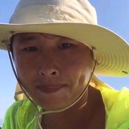 岩岛小哥抖音达人头像