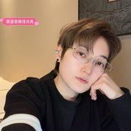 周周啊小号抖音达人头像