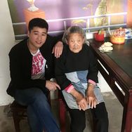 许昊和奶奶抖音达人头像