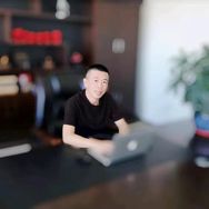 艺哥话家常（百货）抖音达人头像
