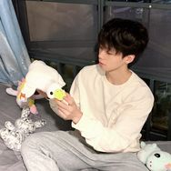 觉不够睡抖音达人头像