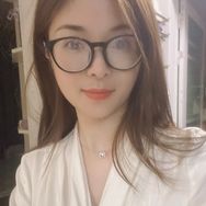 小文152（小个子女装）抖音达人头像