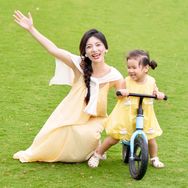CC锦鲤（中英主持）抖音达人头像