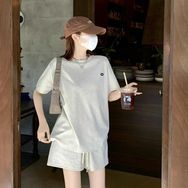 小雪运动穿搭抖音达人头像