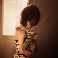 写下是与非抖音达人头像