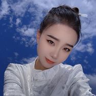 晴儿⁵²⁷² 🍀🎙️抖音达人头像