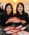 双胞胎姐妹海鲜抖音达人头像