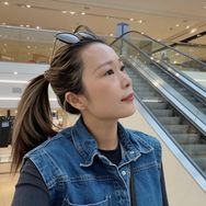小黄远嫁美国抖音达人头像