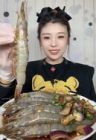雪妍爱美食抖音达人头像
