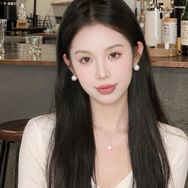 玲珑Ella抖音达人头像