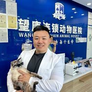 宠医奶爸郭续抖音达人头像