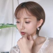 暖言珠宝旗舰店抖音号头像