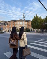 First 高奢巴黎云仓抖音号头像