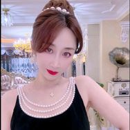 珠光宝气💍闪闪抖音达人头像