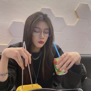 表妹呀～抖音达人头像