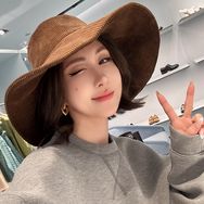 若曦的小小号抖音达人头像