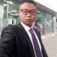 房产老男孩抖音达人头像