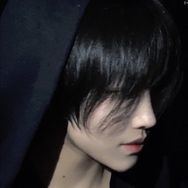 岁与抖音达人头像