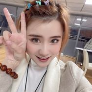 楚楚🎤(唱歌主播）抖音达人头像