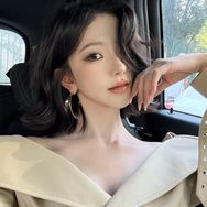 是叁抖音达人头像