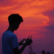 亚龙航拍（木研）抖音达人头像
