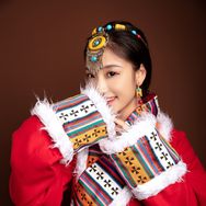 扎西拉姆抖音达人头像