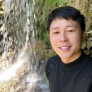 风清🇨🇳抖音达人头像