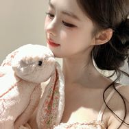 欣很萌抖音达人头像
