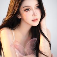 周梦蝶🦋抖音达人头像