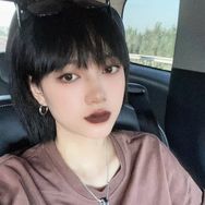 蟹老板_品牌女包抖音达人头像