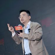 郑翔洲聊交易抖音达人头像