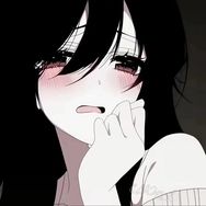 何思思🐰抖音达人头像