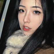 是爱丽丝吖抖音达人头像