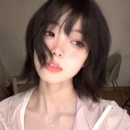 鸢青抖音达人头像
