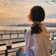 珞珞小姐抖音达人头像