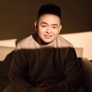 李唯带你大学成长抖音达人头像