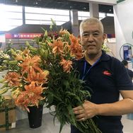 种球鲜花大叔抖音达人头像