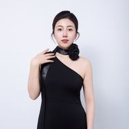 二漂亮讲美肤（收徒）抖音达人头像