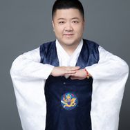韩语老师-圈哥抖音达人头像