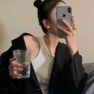 会说话的鹦 鹉
