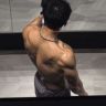 哔哔吧波（长建第四小肩膀）抖音达人头像