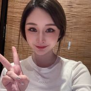 晚晚最近要打工抖音达人头像