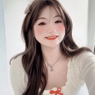 130斤的灿灿（yobarla）抖音达人头像