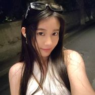 乐伊🐰抖音达人头像