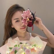 雪莲一家人🍀12 13号婚礼感恩相伴抖音达人头像